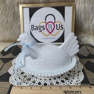 VINTAGE INDIANA GLASS CO HEN ON NEST MILK GLASS CHICEKN DISH 7 X 5 1 FLEA BITE